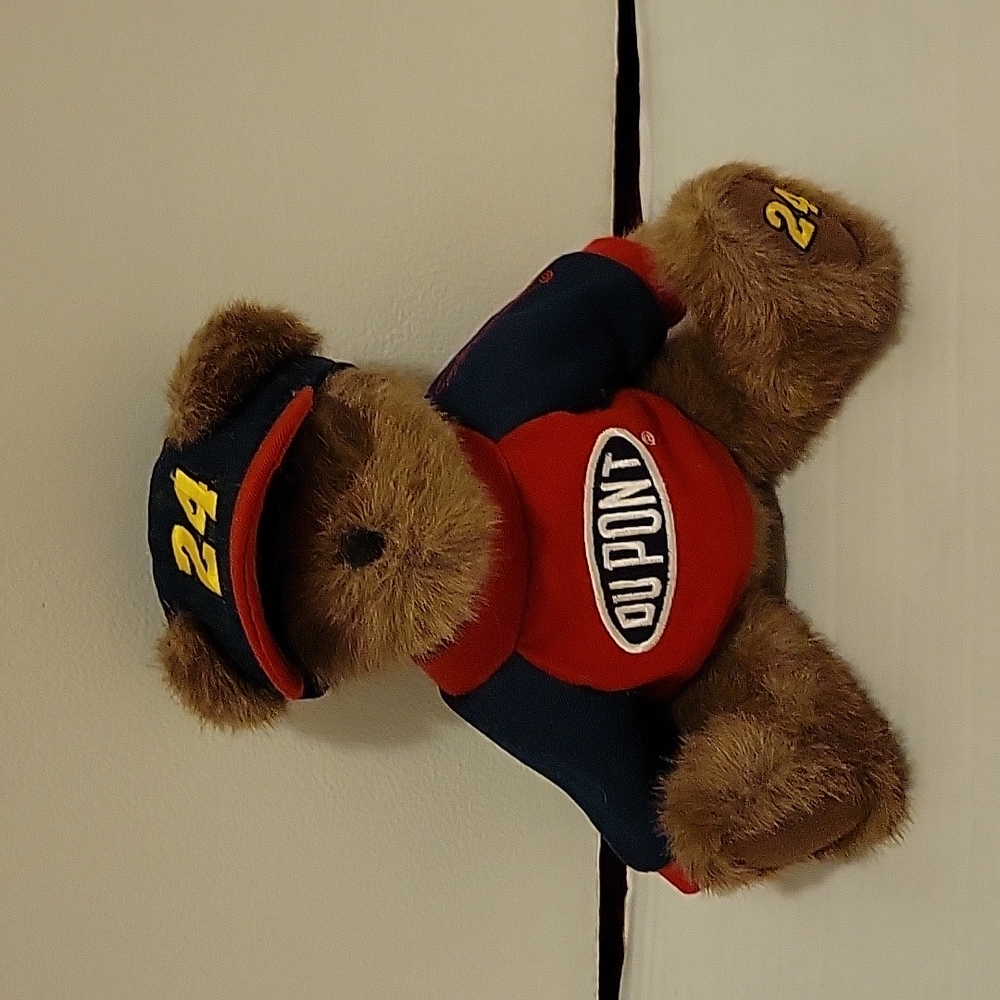 NWT: Boyds Bear NASCAR Jeff Gordon